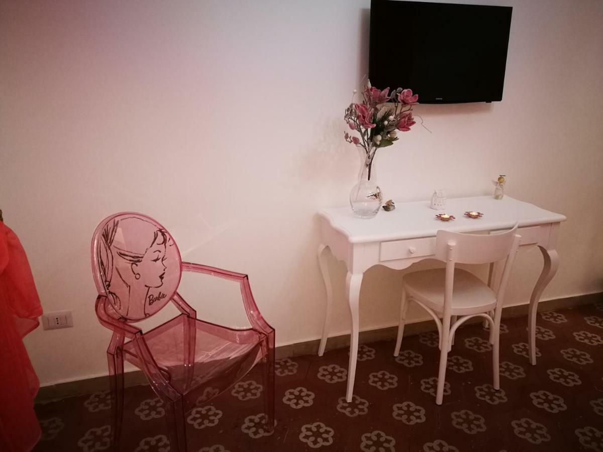 B&B Resta Cu Mme Napoli Ngoại thất bức ảnh