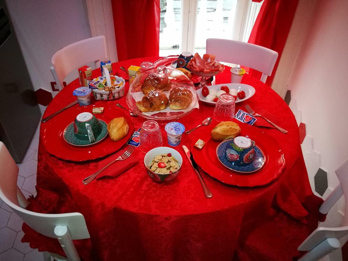 B&B Resta Cu Mme Napoli Ngoại thất bức ảnh