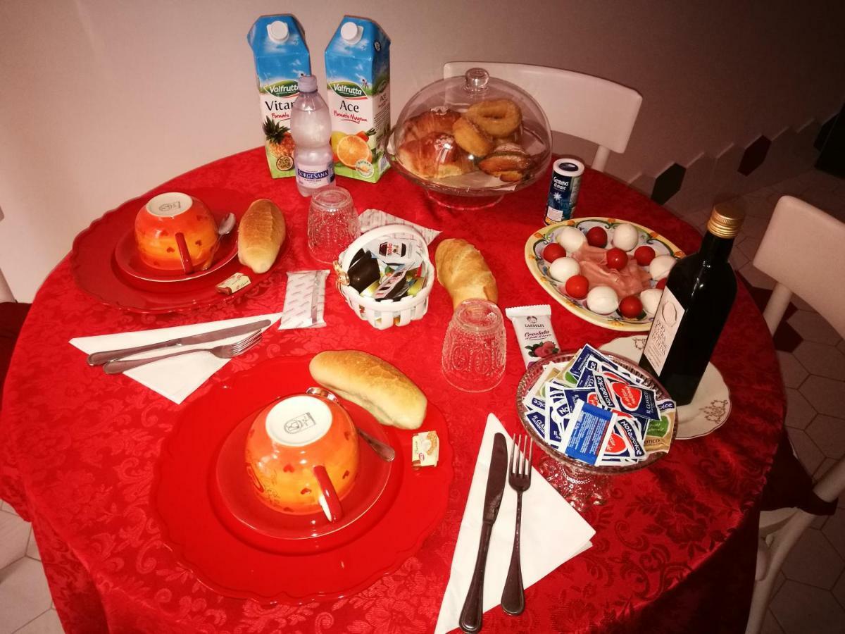 B&B Resta Cu Mme Napoli Ngoại thất bức ảnh