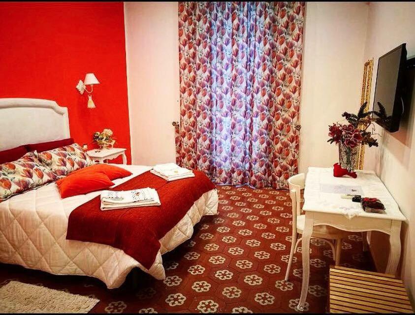 B&B Resta Cu Mme Napoli Ngoại thất bức ảnh