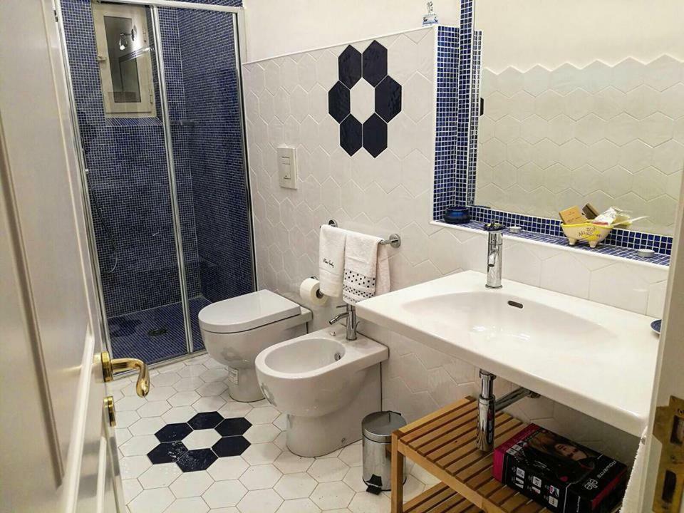 B&B Resta Cu Mme Napoli Ngoại thất bức ảnh