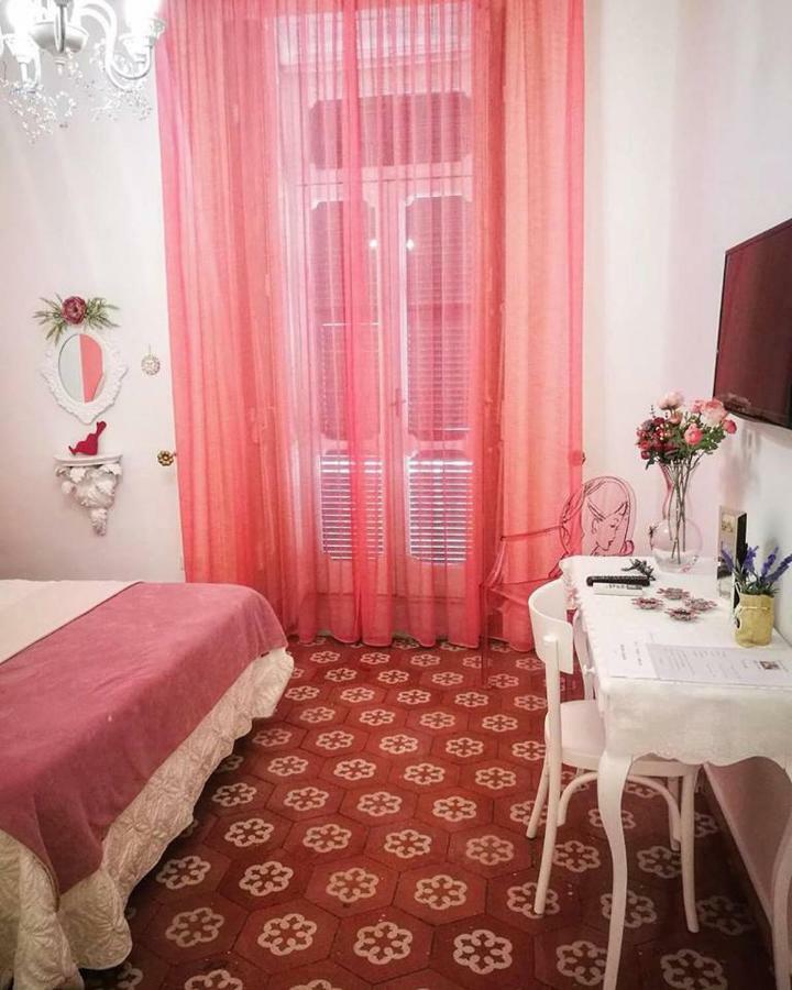B&B Resta Cu Mme Napoli Ngoại thất bức ảnh
